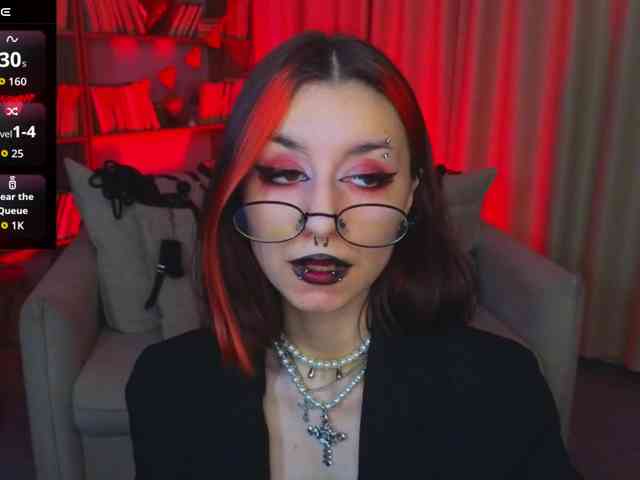 MistressMarcelline webcam