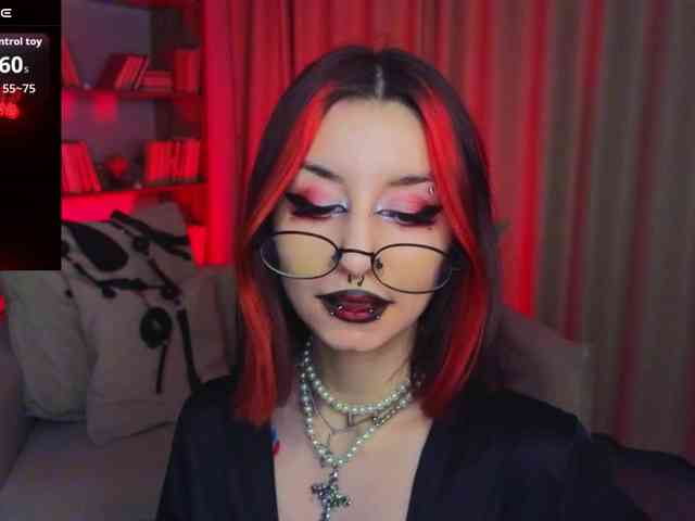 MistressMarcelline webcam