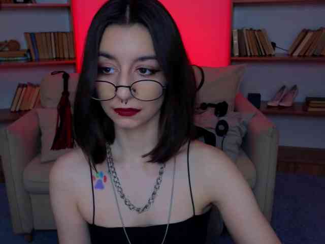 MistressMarcelline webcam