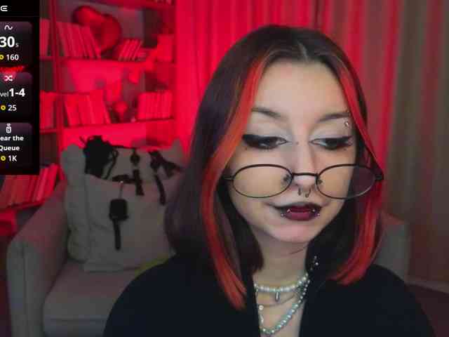 MistressMarcelline webcam