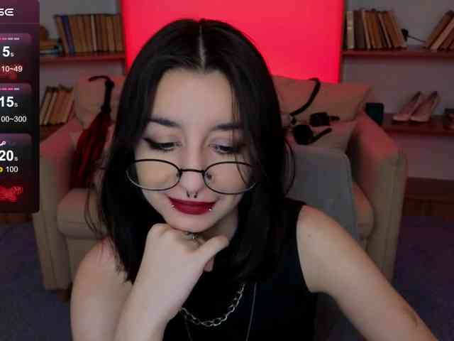 MistressMarcelline webcam
