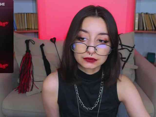 MistressMarcelline webcam