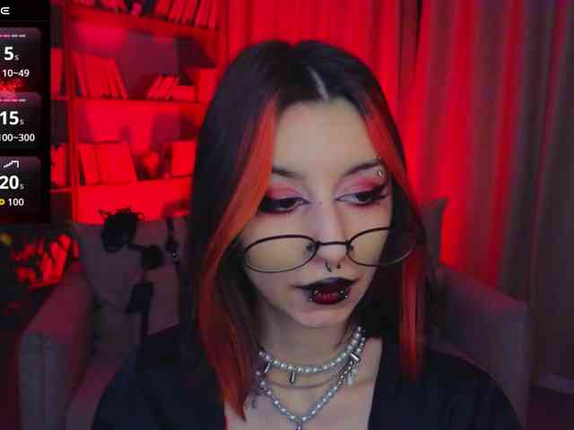 MistressMarcelline webcam