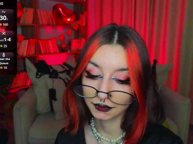 MistressMarcelline webcam