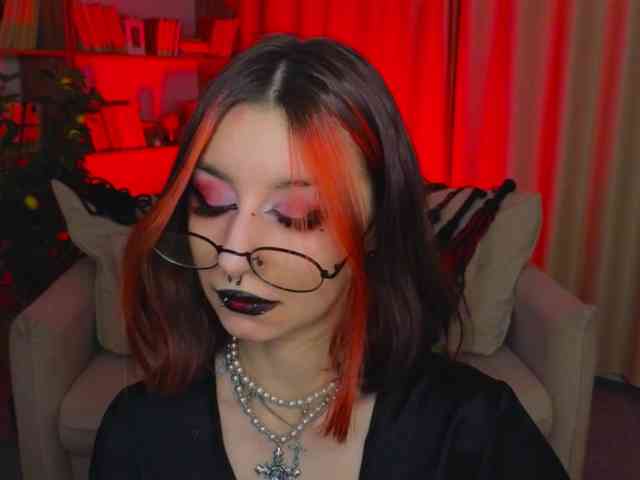 MistressMarcelline webcam