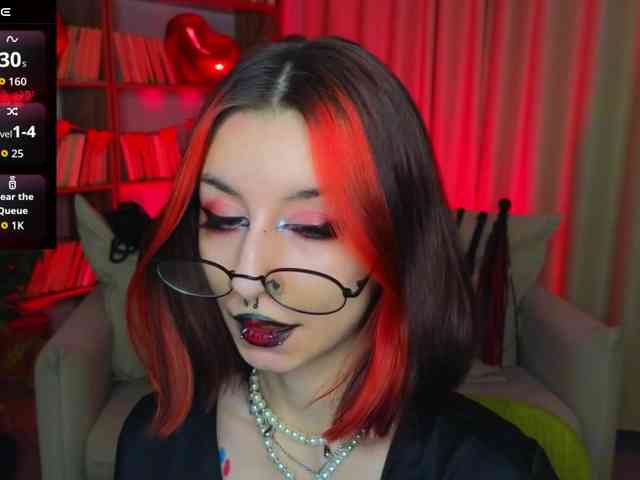MistressMarcelline webcam