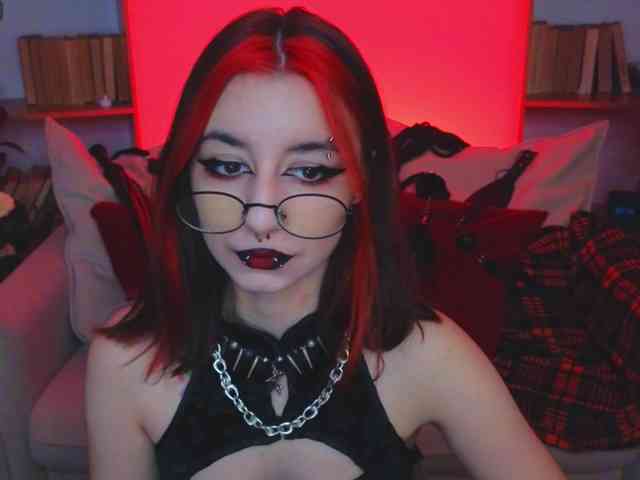 MistressMarcelline webcam