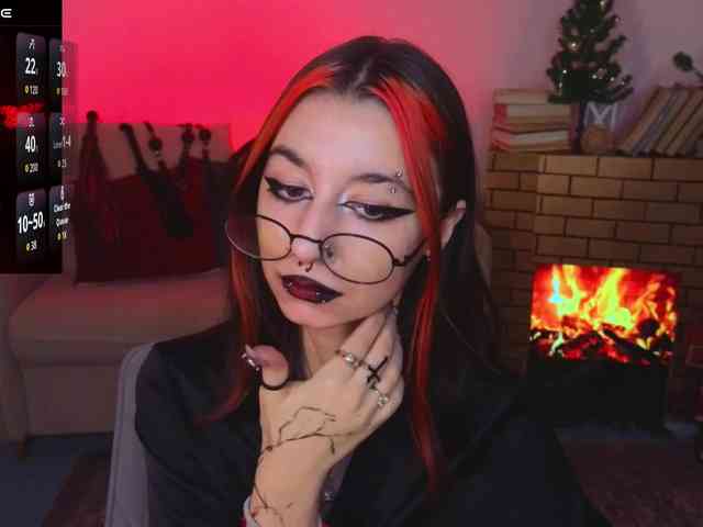 MistressMarcelline webcam