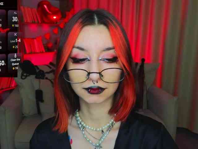 MistressMarcelline webcam