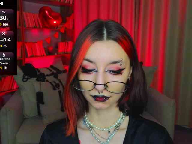 MistressMarcelline webcam