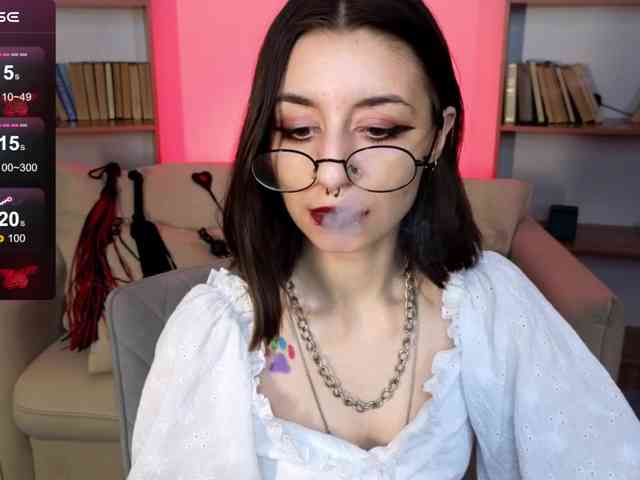 MistressMarcelline webcam