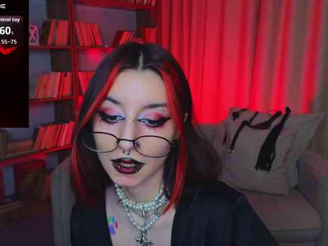 MistressMarcelline webcam
