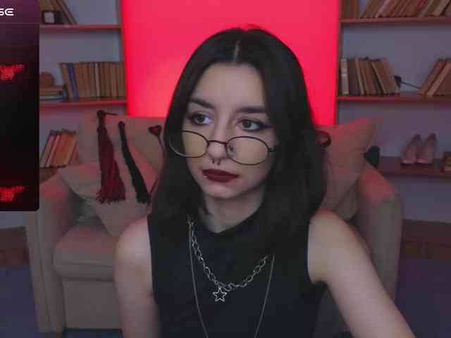 MistressMarcelline webcam