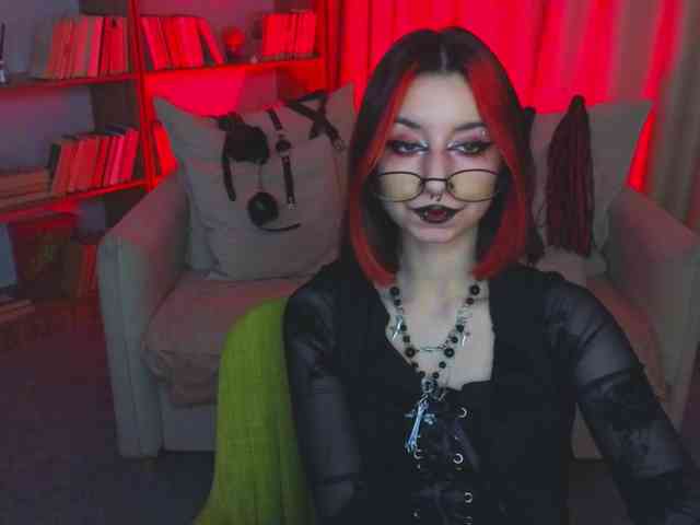 MistressMarcelline webcam