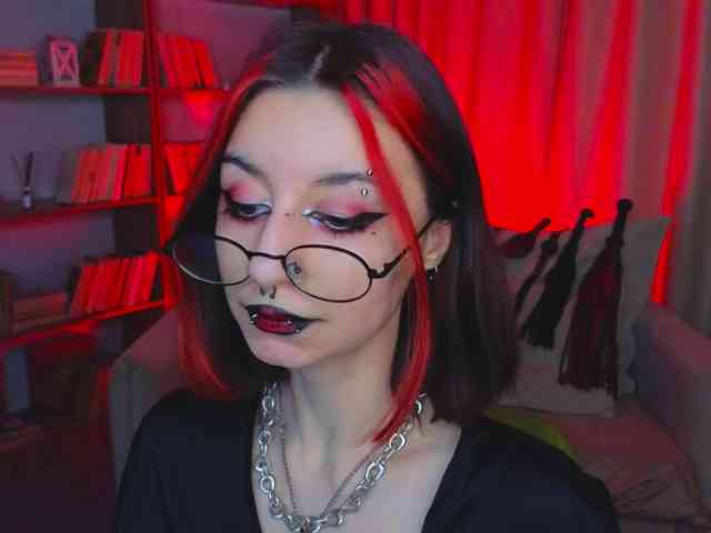 MistressMarcelline webcam