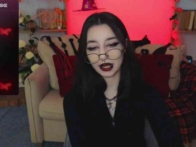 MistressMarcelline webcam