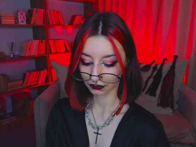 MistressMarcelline webcam