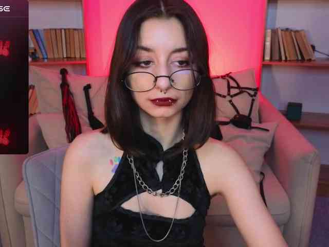 MistressMarcelline webcam