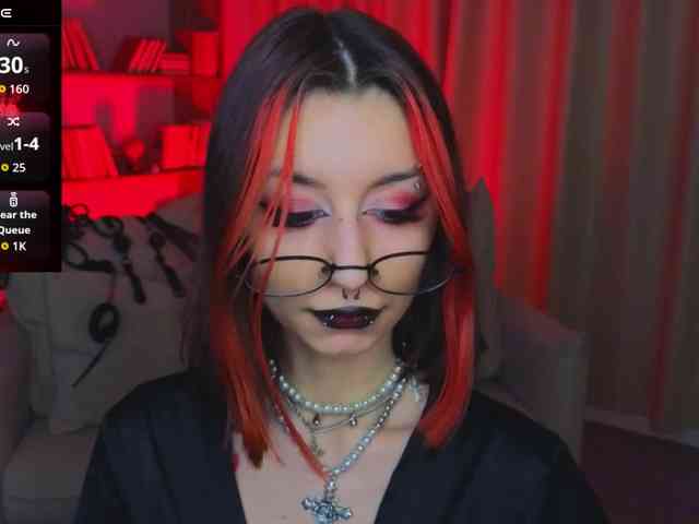 MistressMarcelline webcam