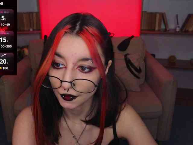 MistressMarcelline webcam