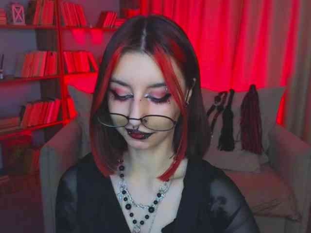 MistressMarcelline webcam