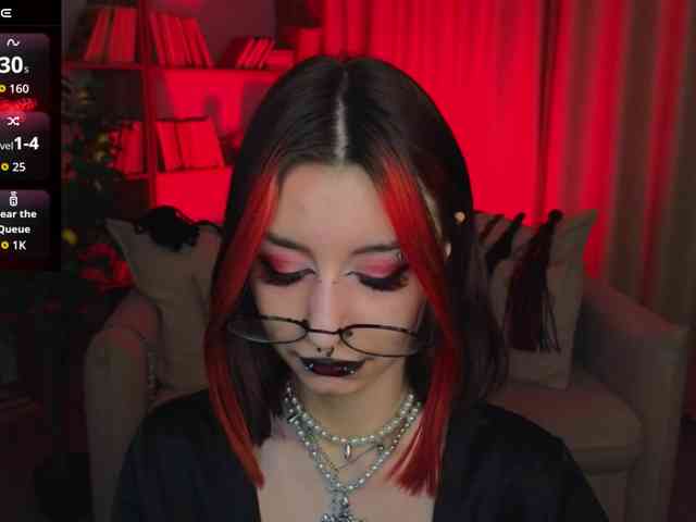 MistressMarcelline webcam