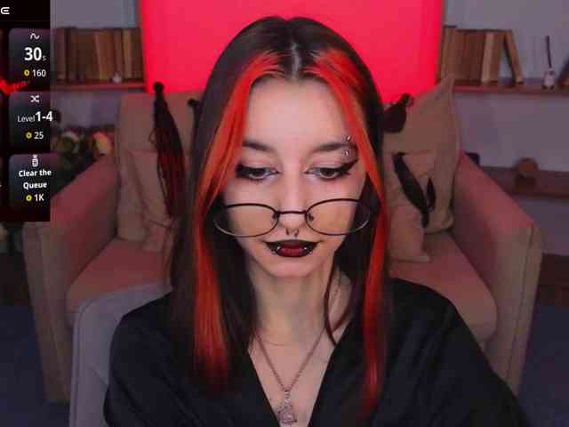 MistressMarcelline webcam