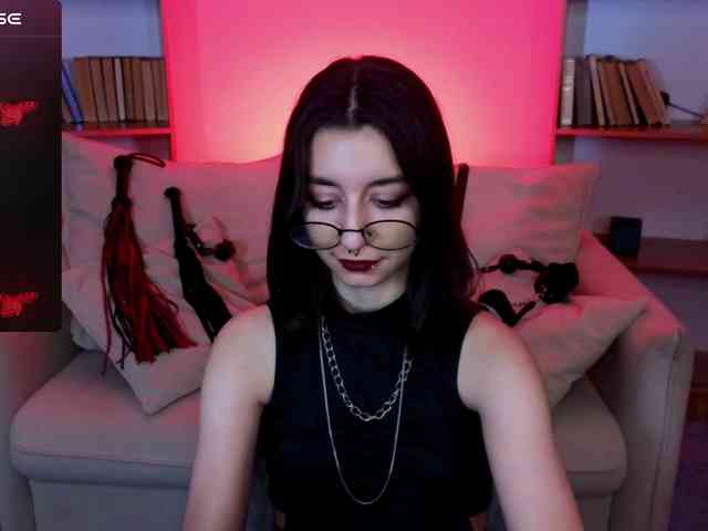 MistressMarcelline webcam