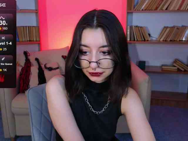 MistressMarcelline webcam