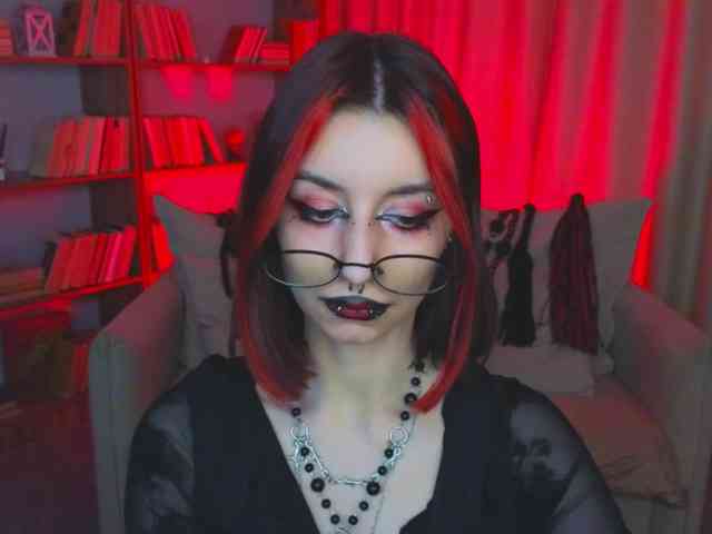 MistressMarcelline webcam