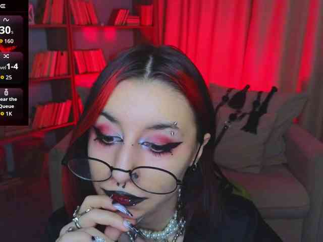 MistressMarcelline webcam