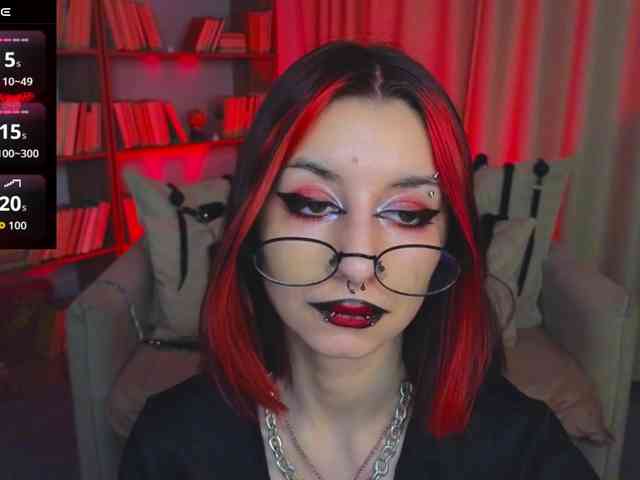 MistressMarcelline webcam