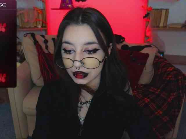 MistressMarcelline webcam