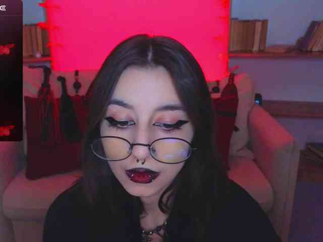 MistressMarcelline webcam