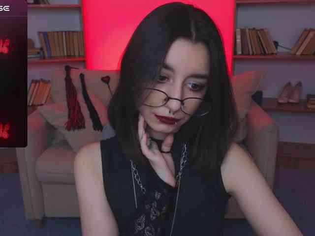 MistressMarcelline webcam