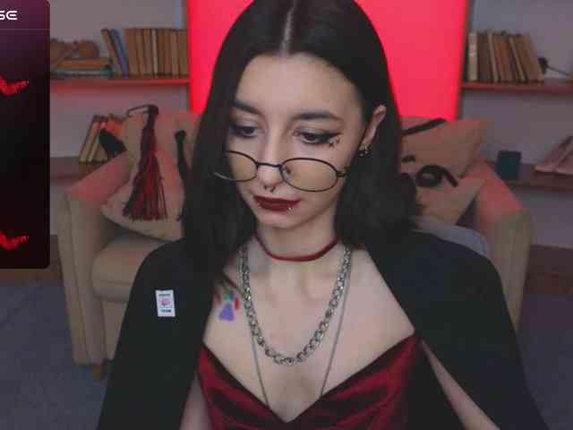 MistressMarcelline webcam