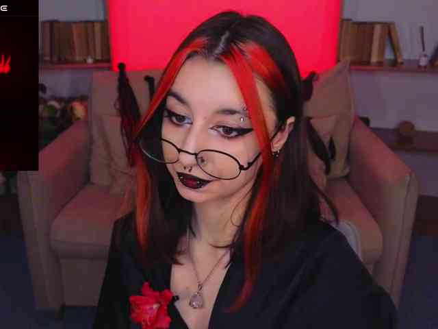 MistressMarcelline webcam