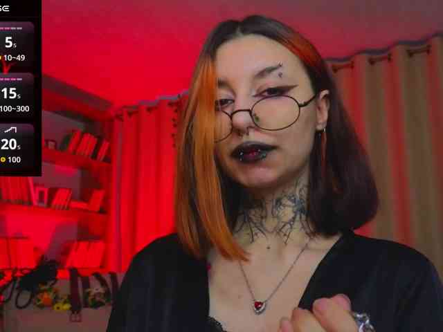MistressMarcelline webcam