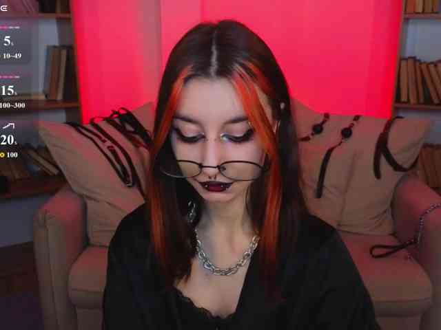 MistressMarcelline webcam