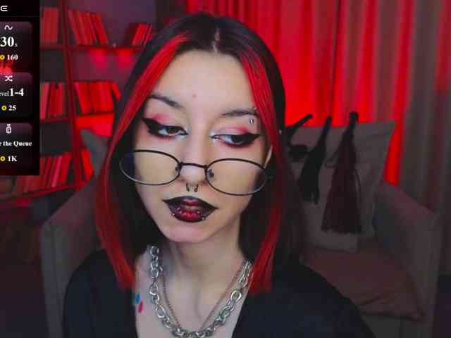 MistressMarcelline webcam