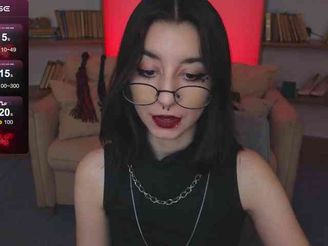 MistressMarcelline webcam