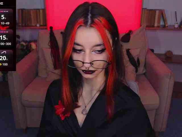 MistressMarcelline webcam