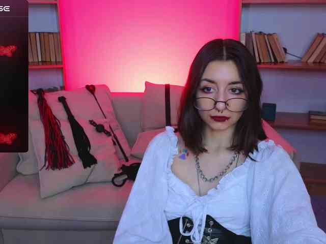 MistressMarcelline webcam