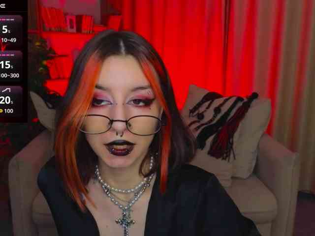 MistressMarcelline webcam