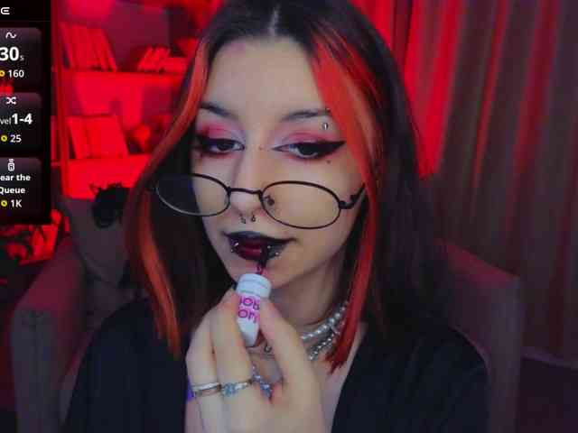 MistressMarcelline webcam