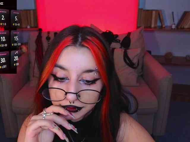 MistressMarcelline webcam