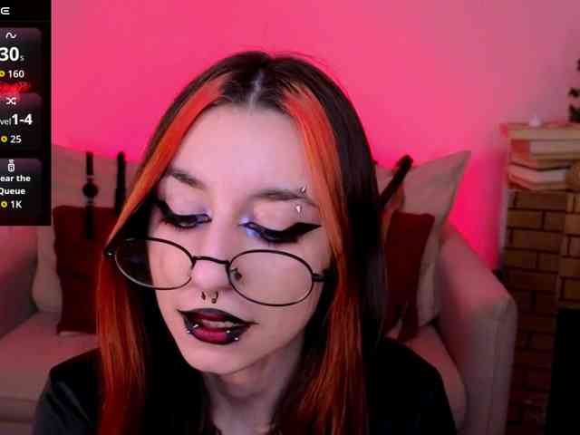 MistressMarcelline webcam