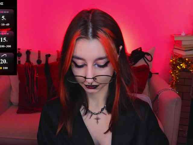 MistressMarcelline webcam