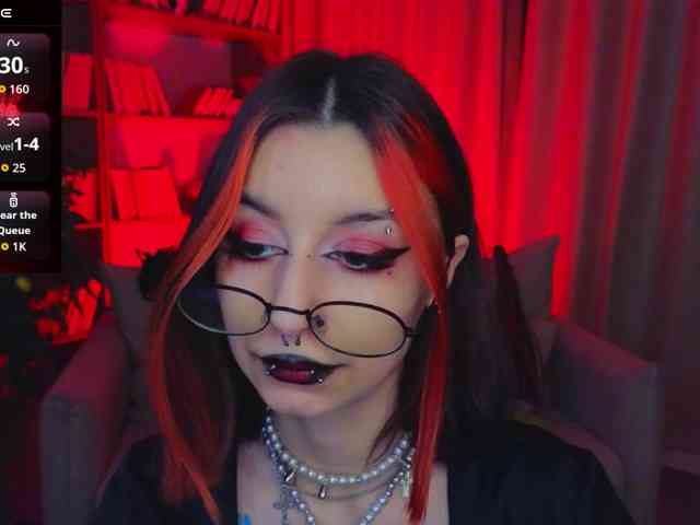 MistressMarcelline webcam