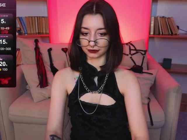 MistressMarcelline webcam
